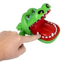 Настольная игра "ЗУБАСТЫЙ КРОКОДИЛ" Bondibon